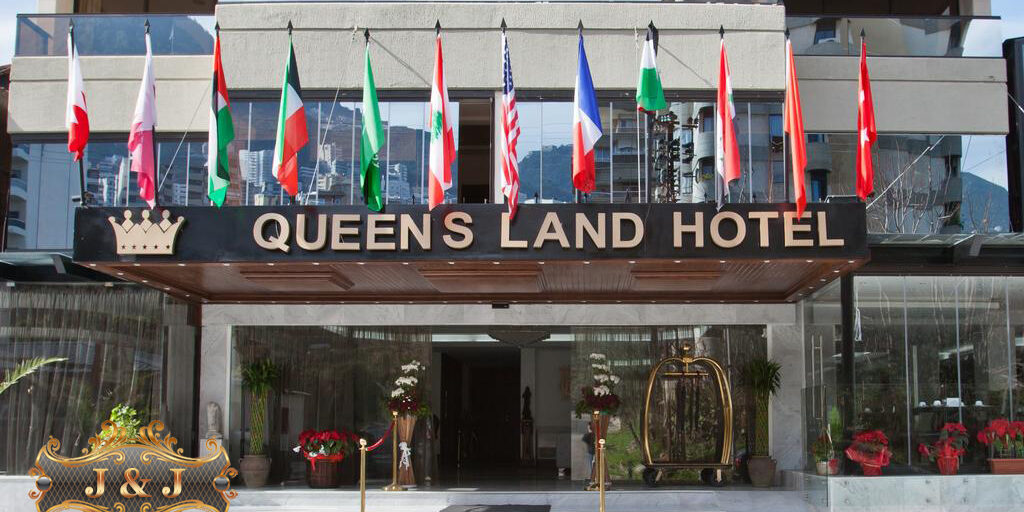 Отель Queens land, Джуни